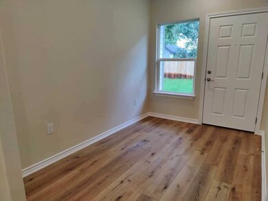 7727 Virgil St, Houston, TX 77088 - photo 5