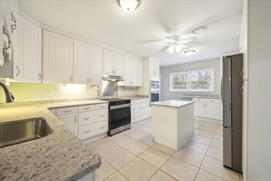 5676 Walnut Grove Place, Memphis, TN 38120 - photo 6