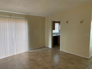 2556 Chestnut Woods Dr, Lakeland, FL 33815 - photo 4