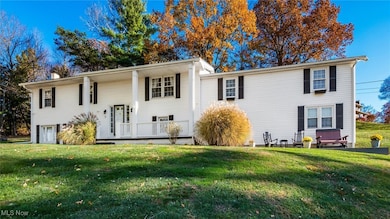 1060 Griffiths Dr, Zanesville, OH 43701 - photo 2