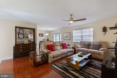 9816 Locust St, Glenn Dale, MD 20769 - photo 5