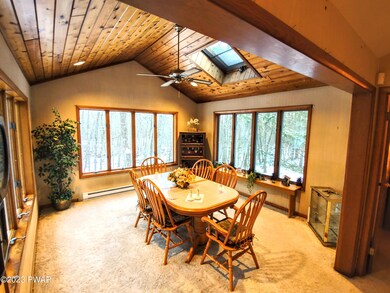 466 Spruce St, Hawley, PA 18428 - photo 4