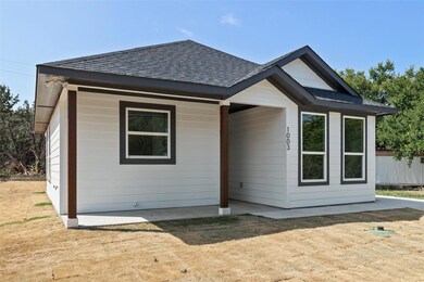 1003 Pease River Dr, Granbury, TX 76048 - photo 3