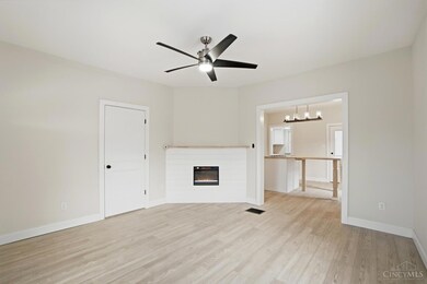 2100 Crescent Blvd, Middletown, OH 45042 - photo 5