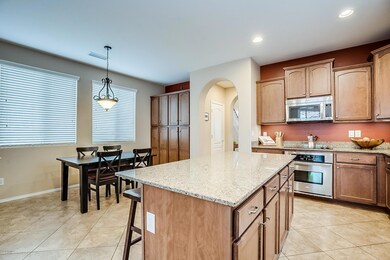 Dining & breakfast bar