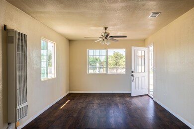 14534 Kilroy Rd, Porterville, CA 93257 - photo 5