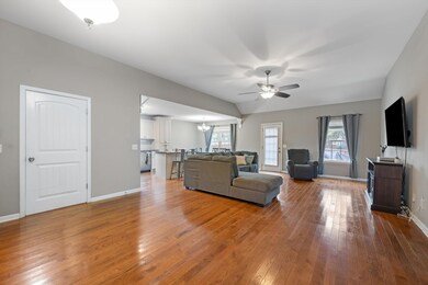 406 Hobbs Dr, White House, TN 37188 - photo 5