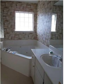 9855 Crooked Creek Blvd, Byram, MS 39272 - photo 5