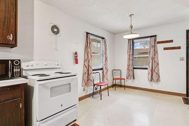 1614 Hillview Rd, Saint Paul, MN 55126 - photo 5