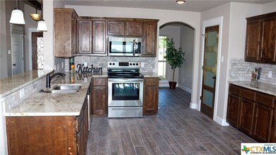 514 Skyline Dr, Copperas Cove, TX 76522 - photo 4