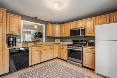 2 Turnbridge Ln, Hopkinton, MA 01748 - photo 3