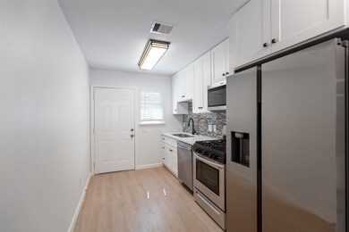 6325 Illinois St unit A, Houston, TX 77021 - photo 2