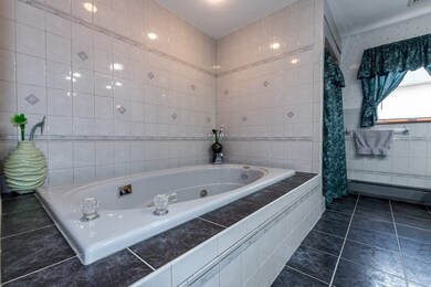 18 Monadnock Ave, Taunton, MA 02780 - photo 4