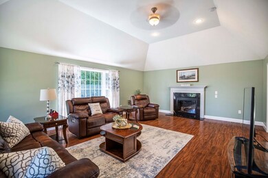 9 Partridge Cir, Salem, NH 03079 - photo 6