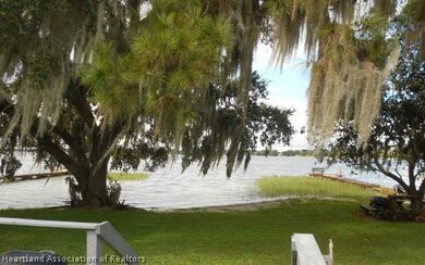 148 Berton Dr, Lake Placid, FL 33852 - photo 6