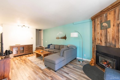 1439 Ski Run Blvd unit 4, South Lake Tahoe, CA 96150 - photo 2