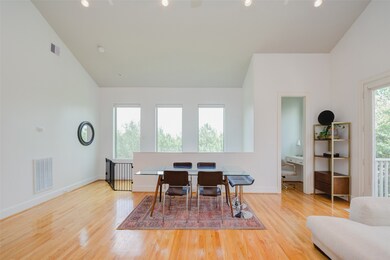 627 Rutland St unit 4, Houston, TX 77007 - photo 4