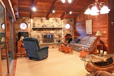 77 E Shore Dr, Hawley, PA 18428 - photo 3