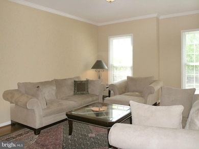 3011 Ashburton Manor Dr, Herndon, VA 20171 - photo 6