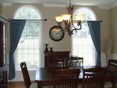 1234 Woodberry Dr, Mountain Top, PA 18707 - photo 4