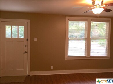 110 N Endicott St unit A, San Marcos, TX 78666 - photo 4