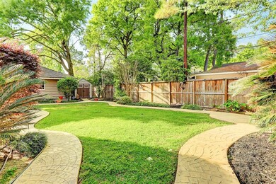 10302 Green Tree Rd, Houston, TX 77042 - photo 3