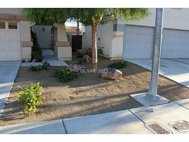 Yard/Garden. Low-maintenance and water friendly la