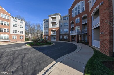 2610 Chapel Lake Dr unit 311, Gambrills, MD 21054 - photo 4