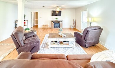 602 Maxine Ave, McComb, MS 39648 - photo 5