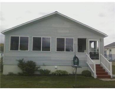 42 Blackbird St, Tiverton, RI 02878 - photo 2