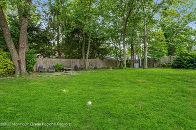 24_9MapleSt_26_BackYard_HiRes