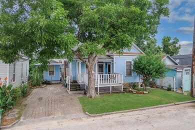 Great Location next door to EADO and Downtown Hous