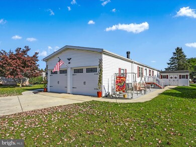 117 W Spruce St, Palmyra, PA 17078 - photo 4