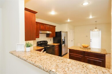 618 Ovenbird Thicket Dr, Laredo, TX 78045 - photo 6