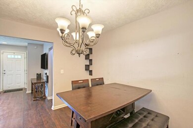 06-3102 Westmont Dr-6