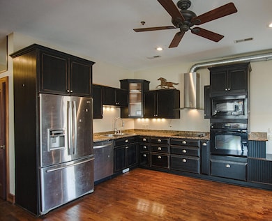 Kitchen 01_HDR