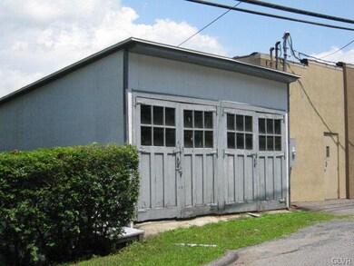 312 W Broad St, Tamaqua, PA 18252 - photo 6