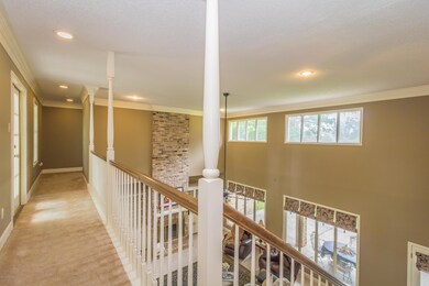 704CrestlawnInteriorRetk-1