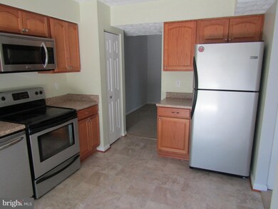 14012A Grumble Jones Ct unit A, Centreville, VA 20121 - photo 5