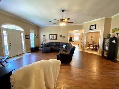 111 Laurel St, Pineville, LA 71360 - photo 2