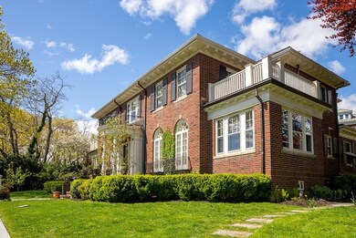 37 Colbourne Crescent, Brookline, MA 02445 - photo 4