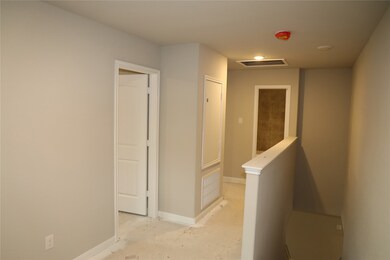8025 Observatory St, Houston, TX 77088 - photo 4
