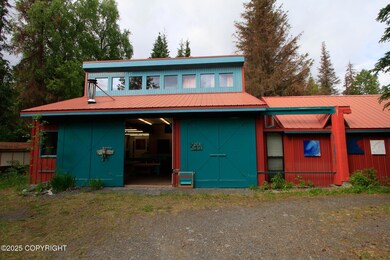 2 Studio-Exterior