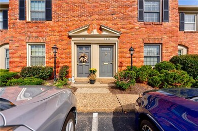 Beautifully maintained exterior.