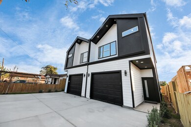 8533 Amadwe St unit A/B, Houston, TX 77051 - photo 2