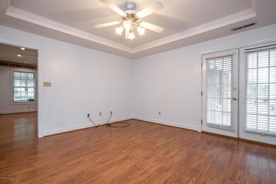 8117 Arthur Goins Blvd, Louisville, KY 40228 - photo 4