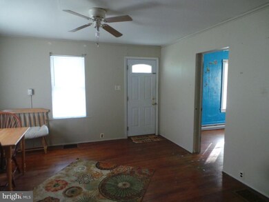 194 Biser St, Berkeley Springs, WV 25411 - photo 3