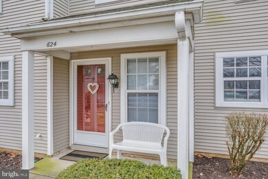 624 Barrington Ct, Palmyra, PA 17078 - photo 2