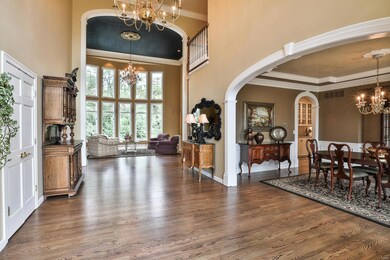 16603 Sterling Pointe Ct, Chesterfield, MO 63005 - photo 4