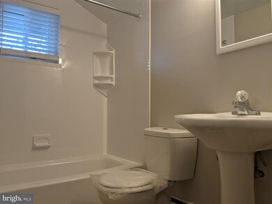 5 E Golf Club Ln unit C5, Paoli, PA 19301 - photo 3